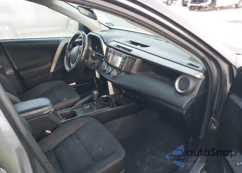 2017 Toyota Rav4 Le z USA, uszkodzony, nr VIN 2T3ZFREV3HW348073